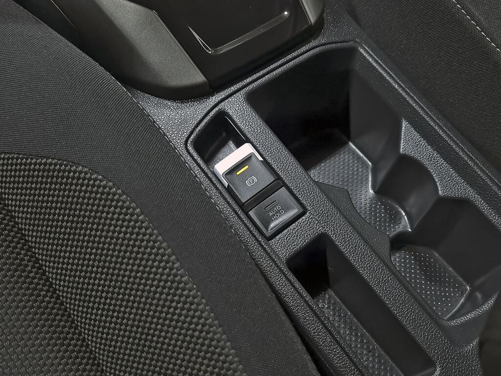 Volkswagen T-Roc Advance R-Line 1.0 TSI 81kW (110CV) 29