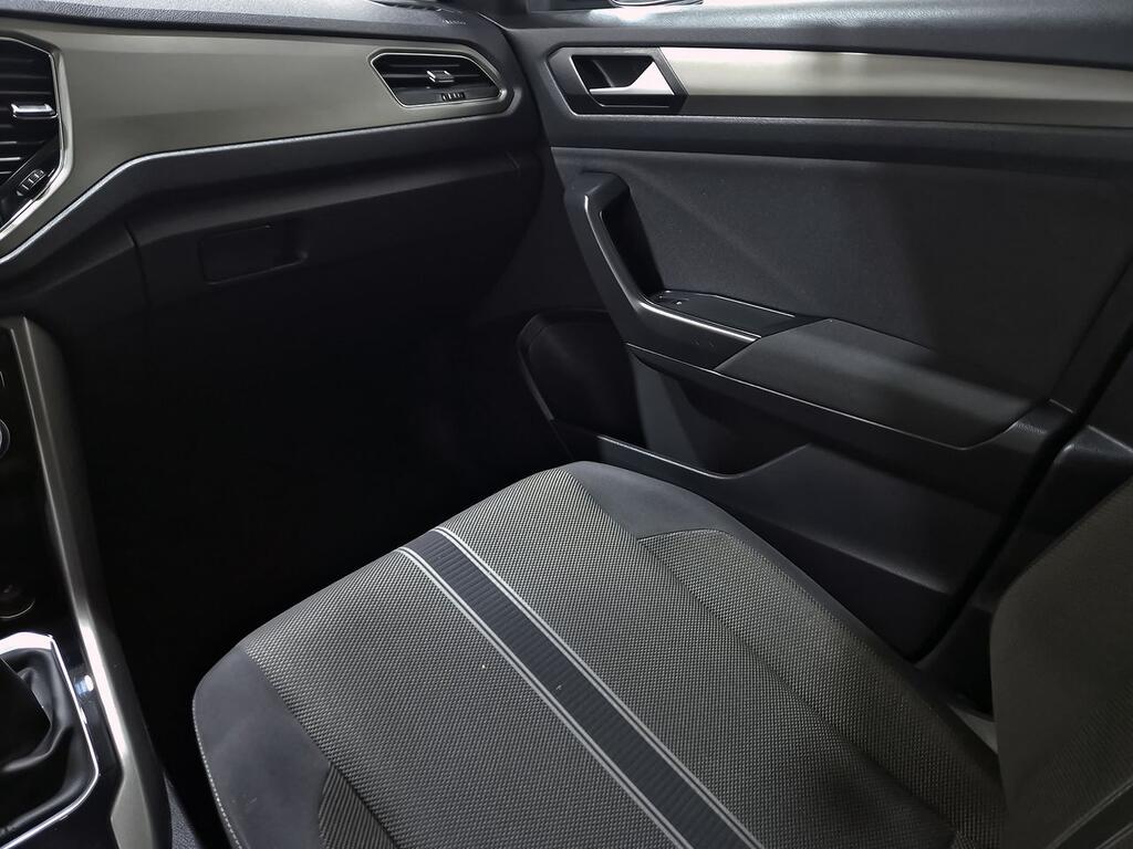 Volkswagen T-Roc Advance R-Line 1.0 TSI 81kW (110CV) 31