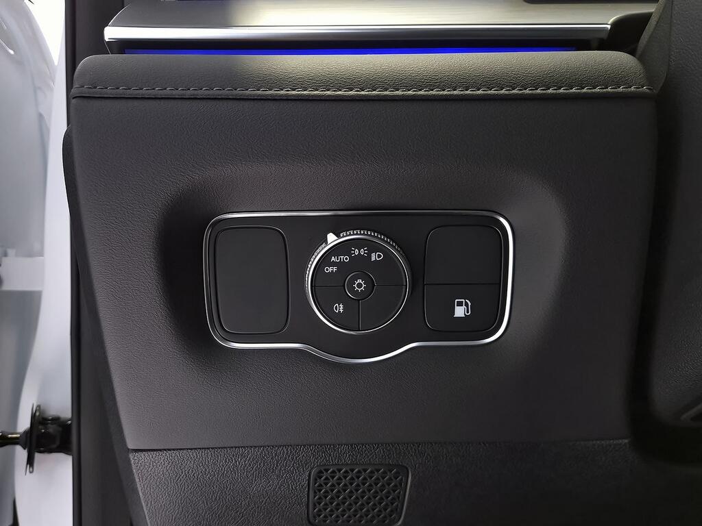 Ebro S800 1.5 TGDI PHEV Premium E-CVT 15