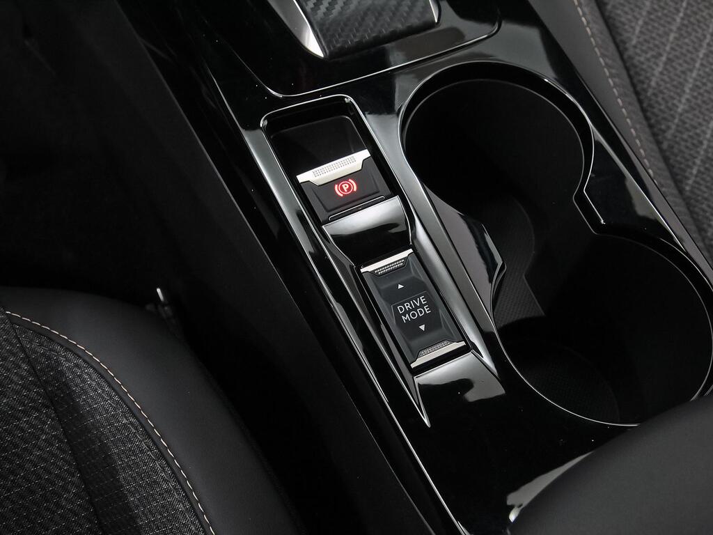 Peugeot 2008 N2008 Allure Hybrid 145 eDCS6 31