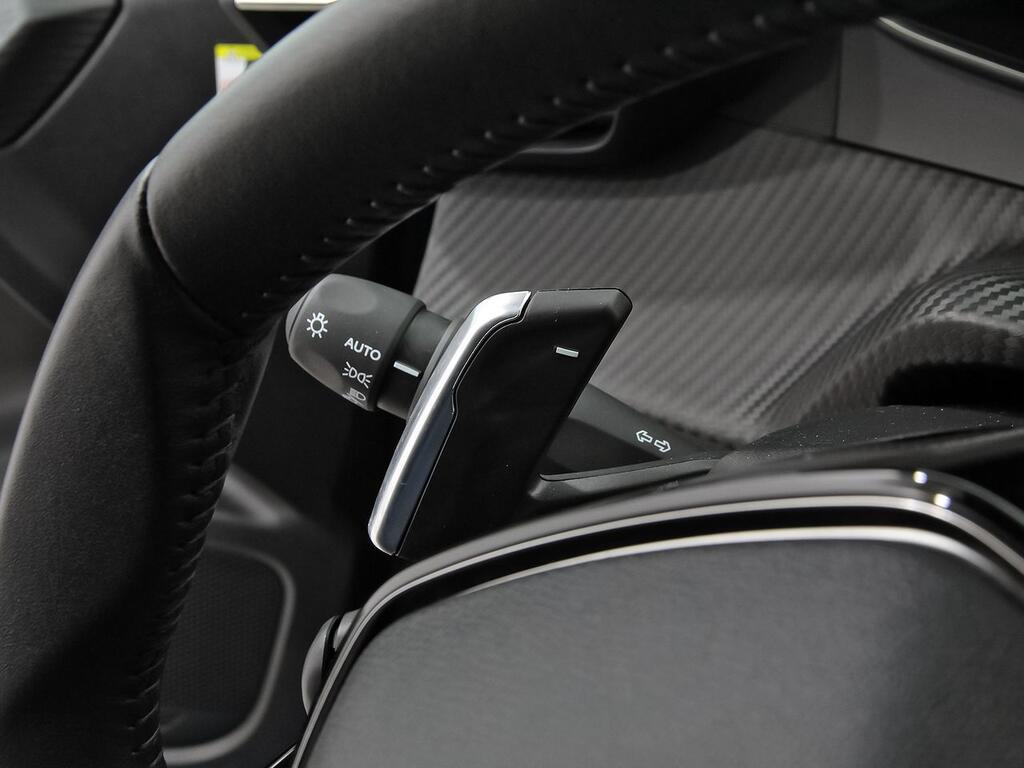 Peugeot 2008 N2008 Allure Hybrid 145 eDCS6 15