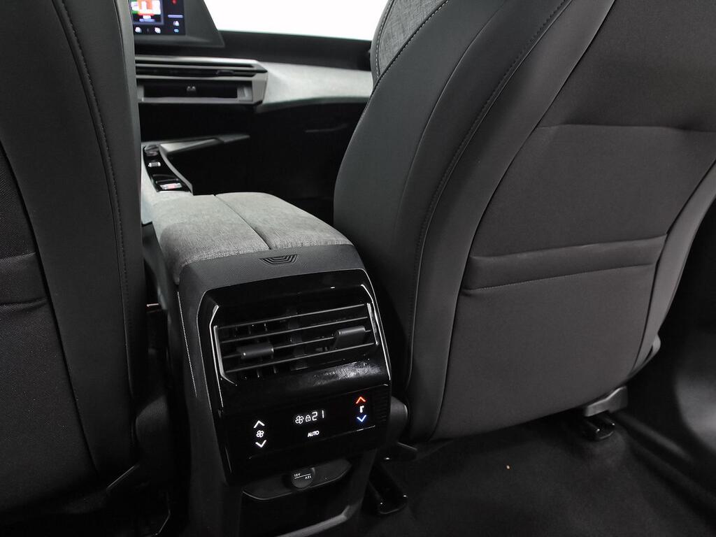 Peugeot 5008 1.2 107KW Allure eDCS6 36