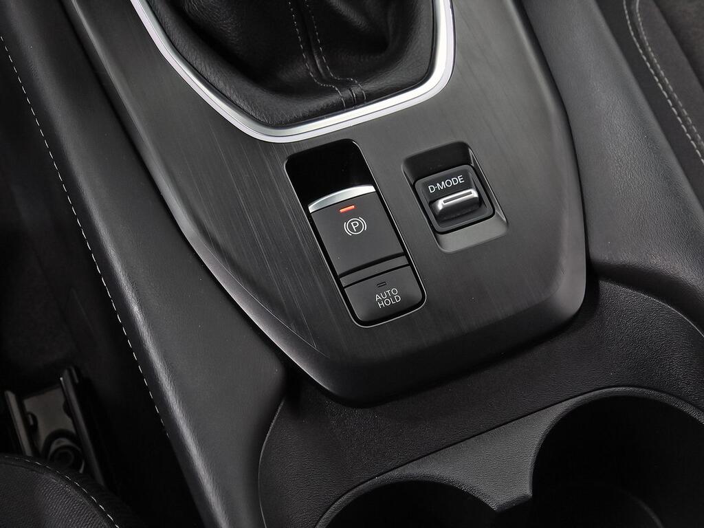 Nissan Qashqai DIG-T 103kW N-Connecta 29