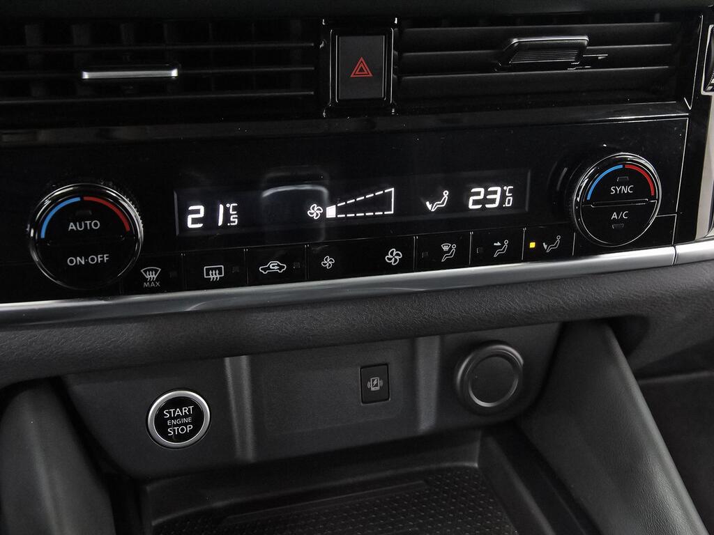 Nissan Qashqai DIG-T 103kW N-Connecta 28