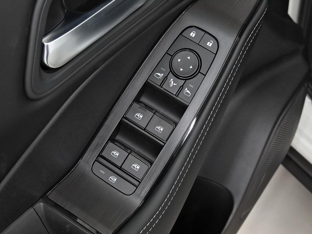 Nissan X-Trail 5pl 1.5 e-4ORCE 158kW 4x4 A/T Acenta 12