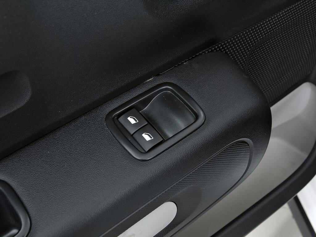 Citroën C3 BlueHDi 75KW (100CV) Plus 13