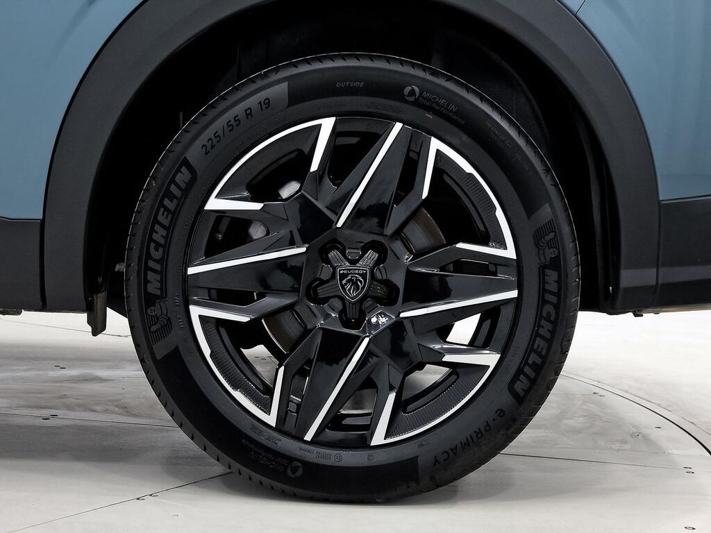 Peugeot 5008 1.2 100KW Allure eDCS6 12