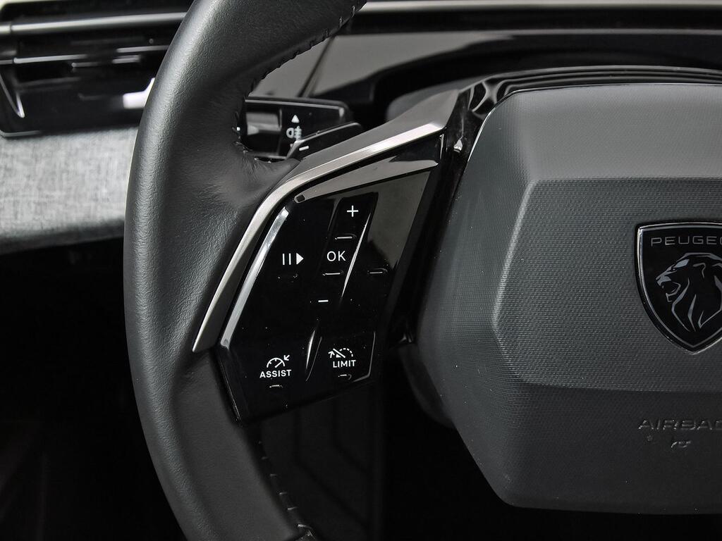 Peugeot 5008 1.2 100KW Allure eDCS6 19