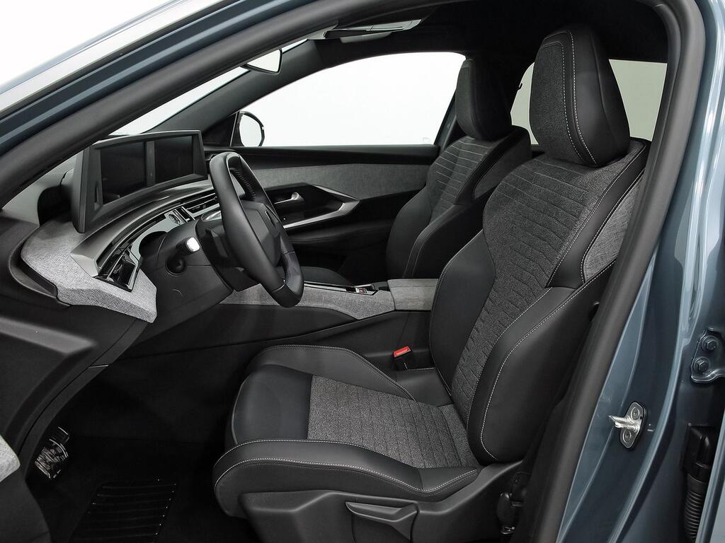 Peugeot 5008 1.2 100KW Allure eDCS6 8