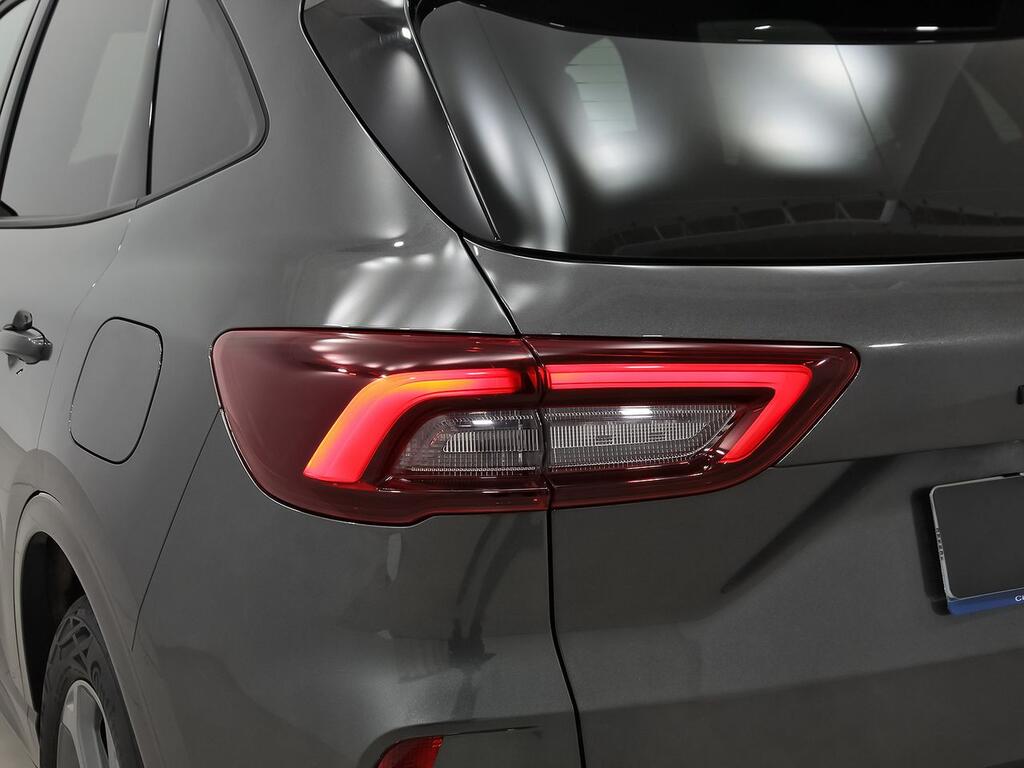 Ford Kuga ST-Line 1.5T EcoBoost 110kW (150CV) 36