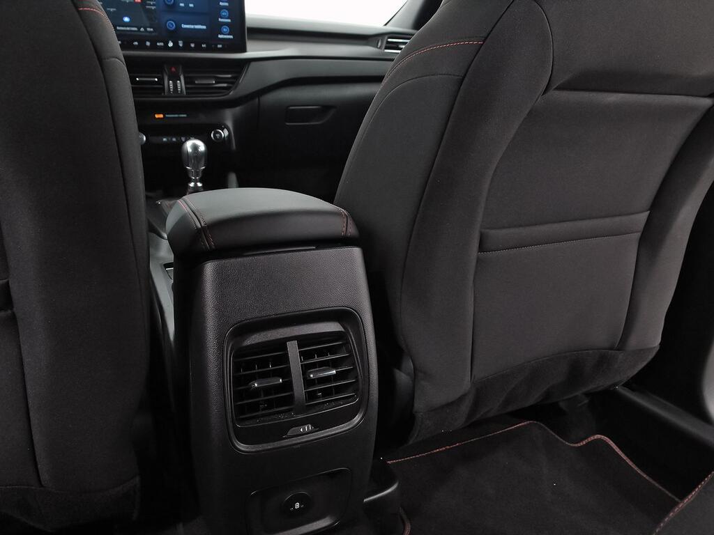 Ford Kuga ST-Line 1.5T EcoBoost 110kW (150CV) 34