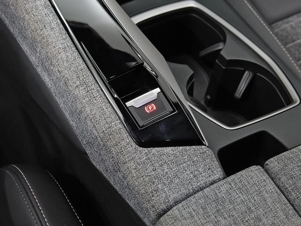 Peugeot 5008 1.2 107KW Allure eDCS6 34